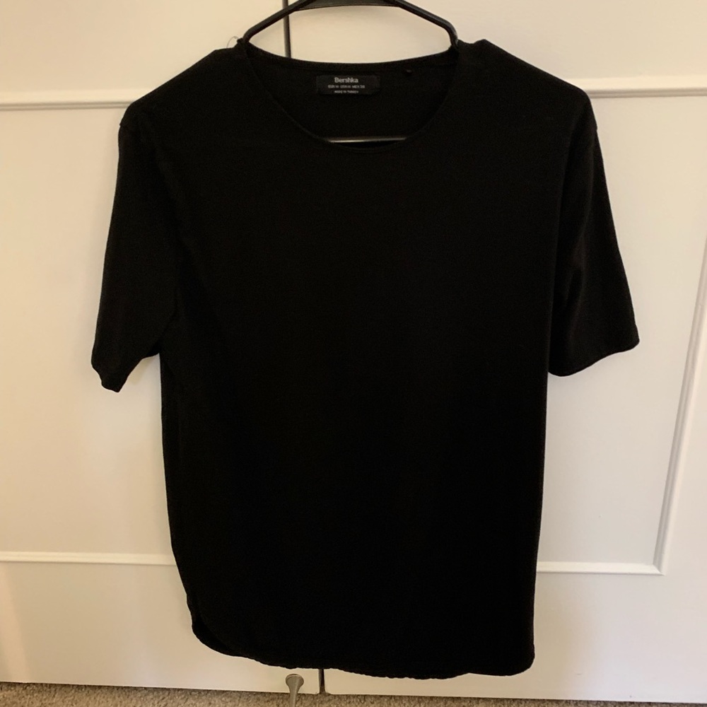 Men’s black T-shirt medium new